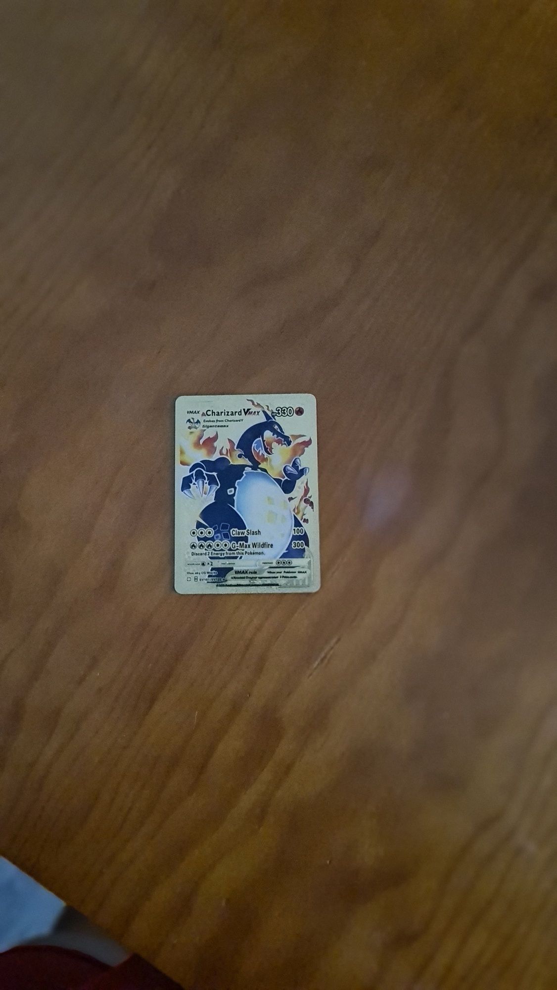 Carta charizard Vmax 330
