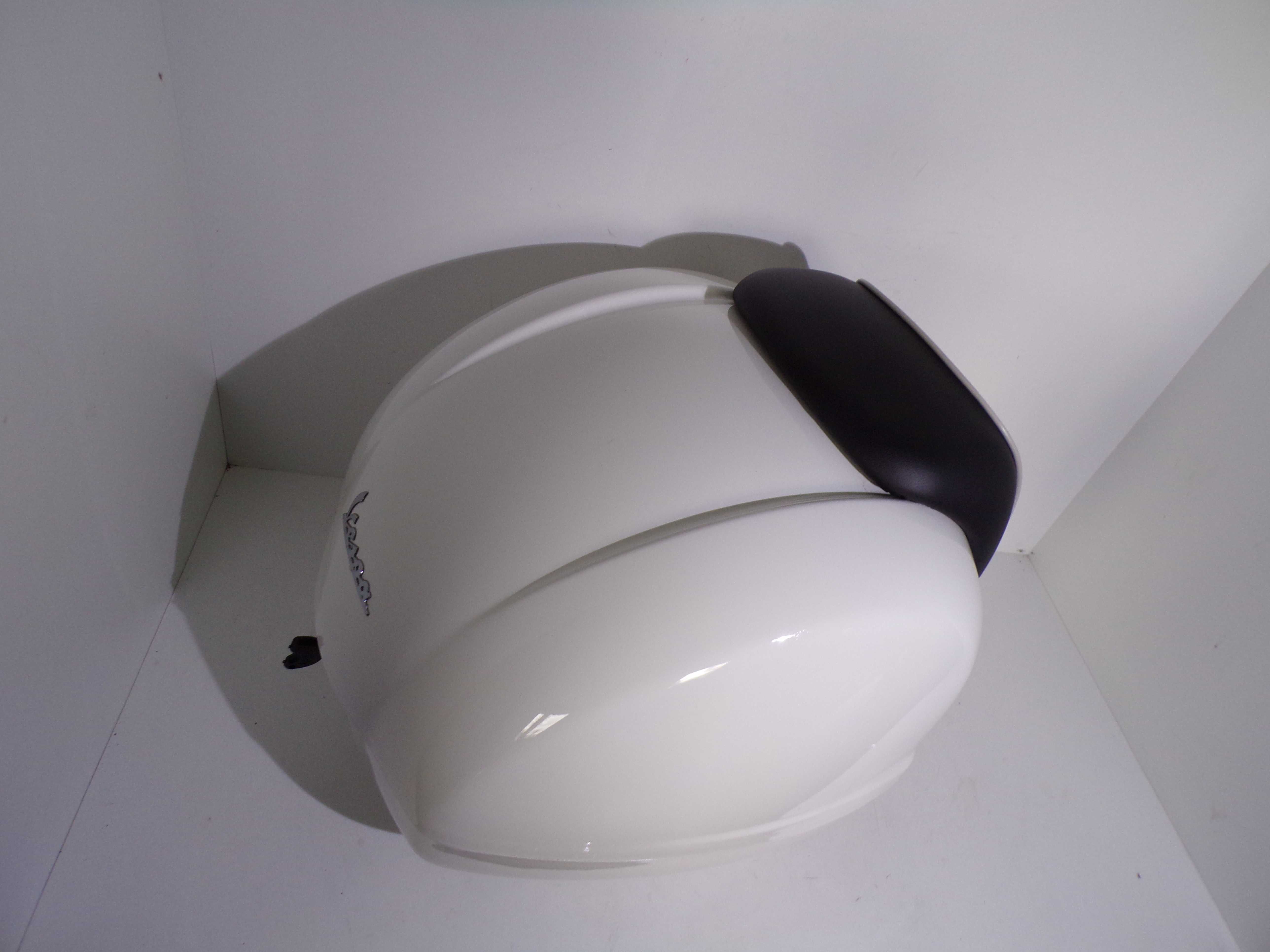 VESPA Kufer Z Oparciem Do Modelu GTS Super Od 2023r. Bianco 544