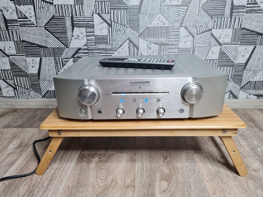 Стереопідсилювач Marantz PM 7005 Silver