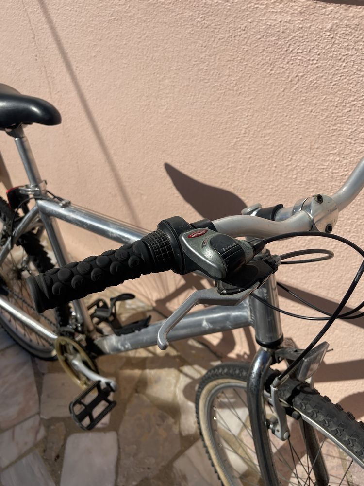 Bicicleta usada para venda