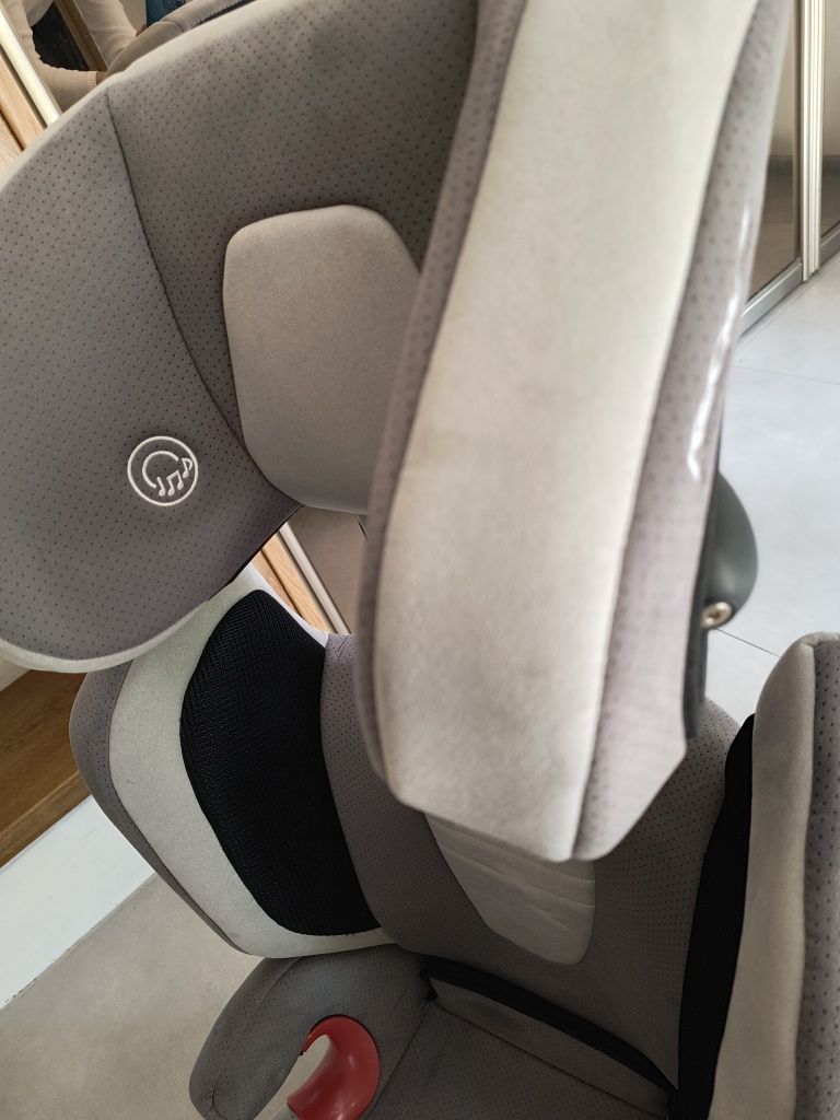 Fotelik samochodowy Recaro Monza Nova Seatfix Grey 15-36Kg