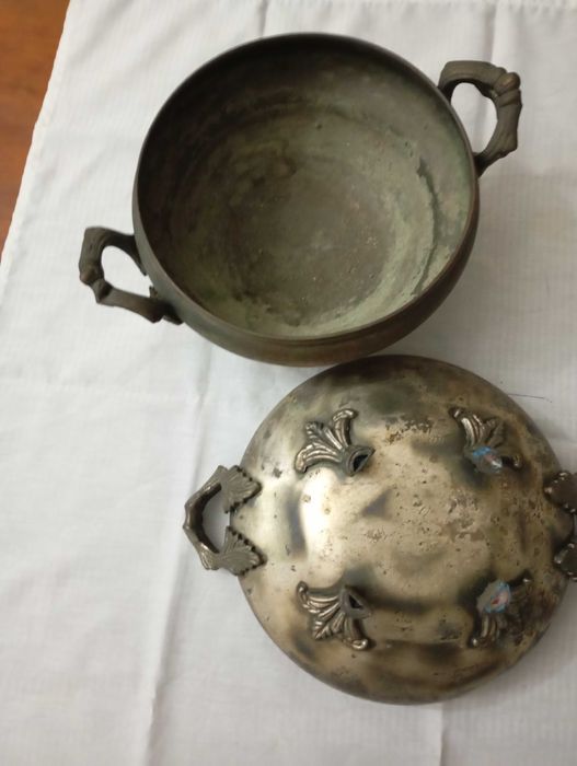 Várias peças antigas lindíssimas