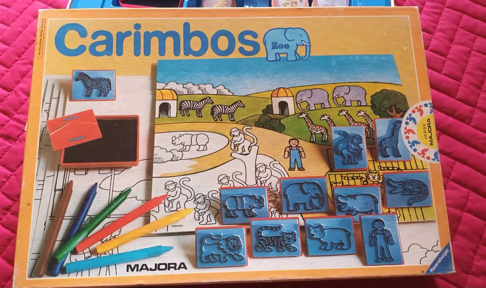 Caixa de carimbos de animais do Zoo