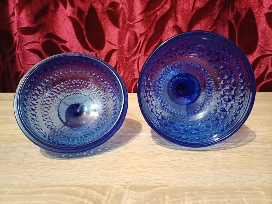 Cukiernica bąbonieraZąbkowice rąby I guziki kobalt