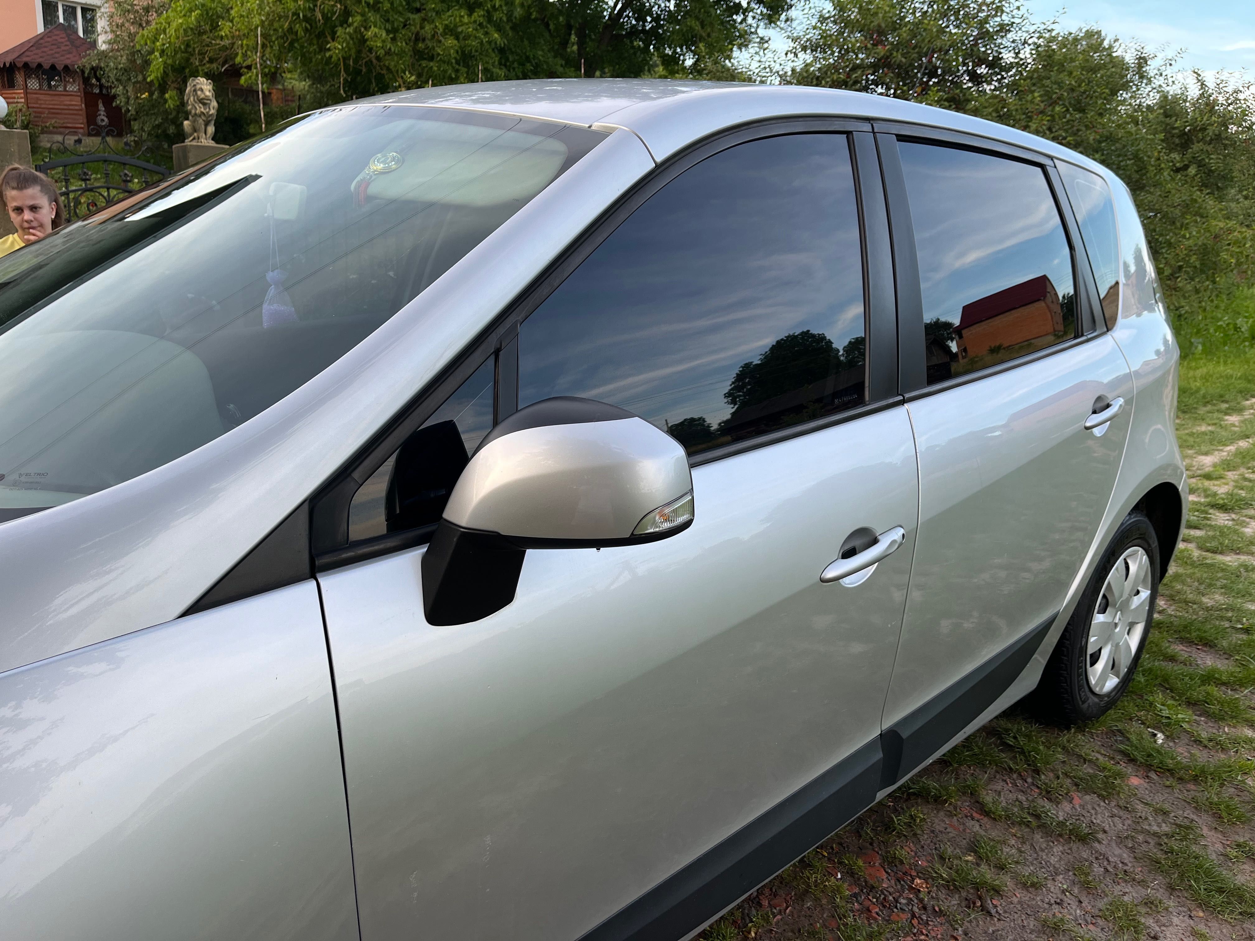 Renault Scenik 2012