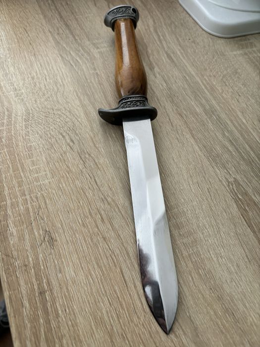 Nóż myśliwski recznie robiony
