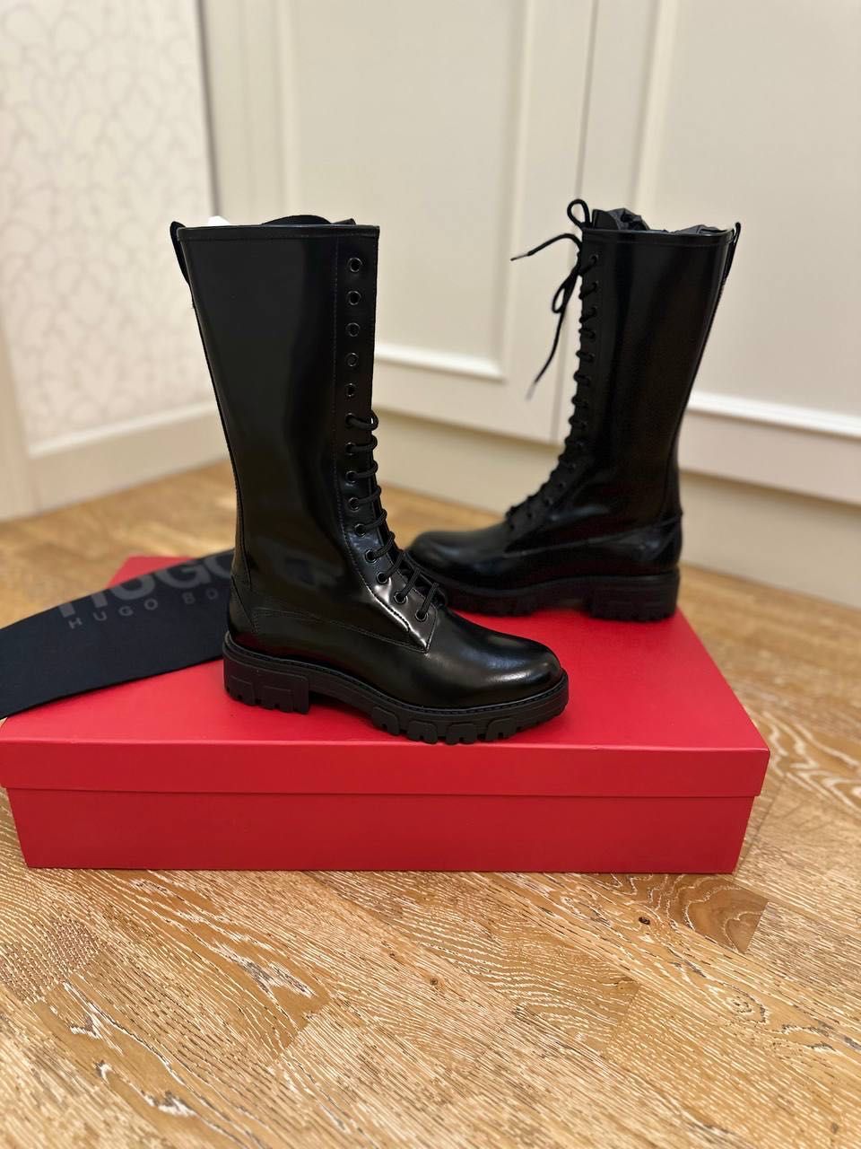 Нові жіночі шкіряні ботинки HUGO BOSS Axel Mid Boot-A, розмір 38