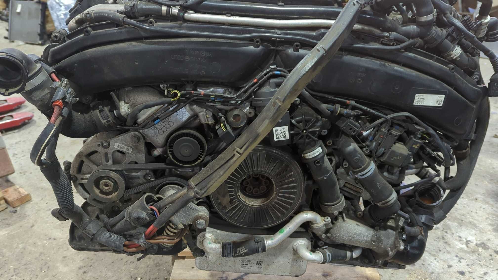 Двигатель 4,0L CEUC, в сборе с АКПП 7- ступ PXK для Audi S7 4G8