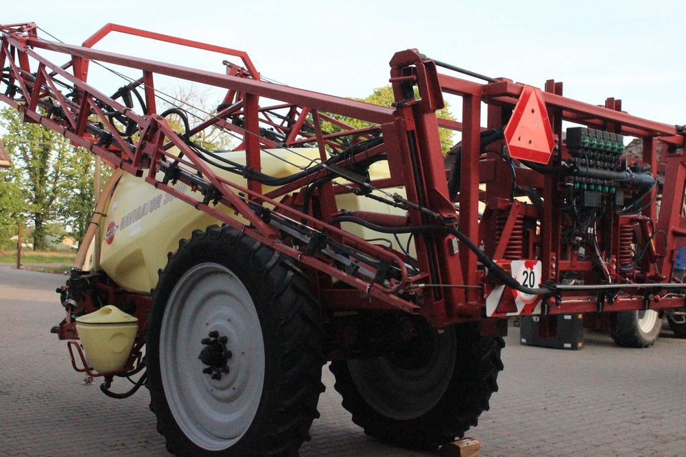 Opryskiwacz Hardi Navigator 3000 gps #Navigator #Commander #berthoud