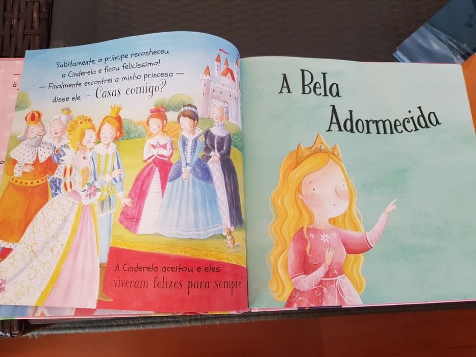 Livro infantil O Grande Livro dos Contos de Princesas