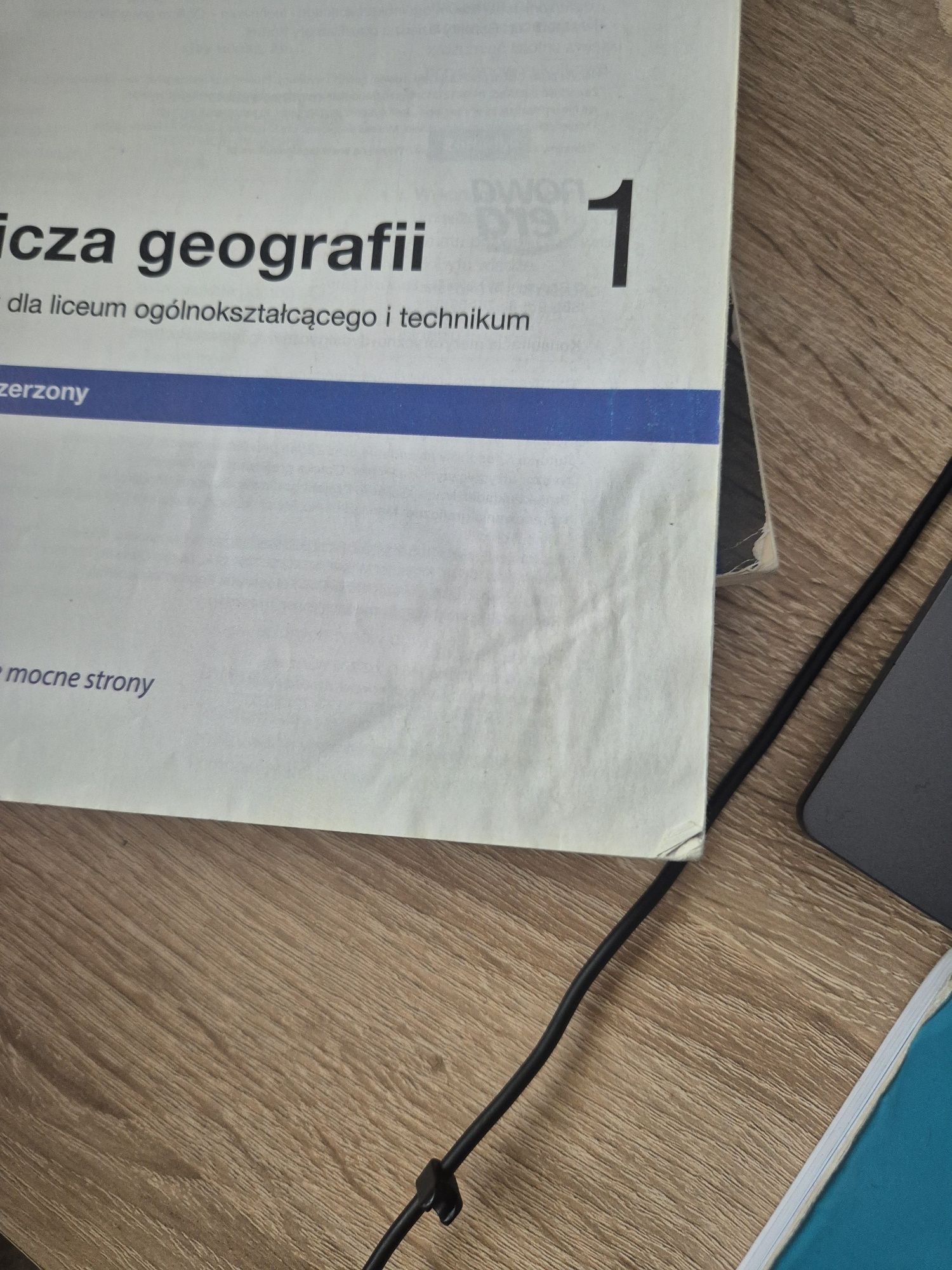 Podręcznik "Oblicza Geografii 1'