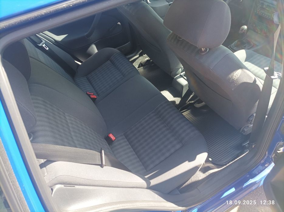 Skoda Octavia Tour(FL) MPI MT 1,6 газ--бензин