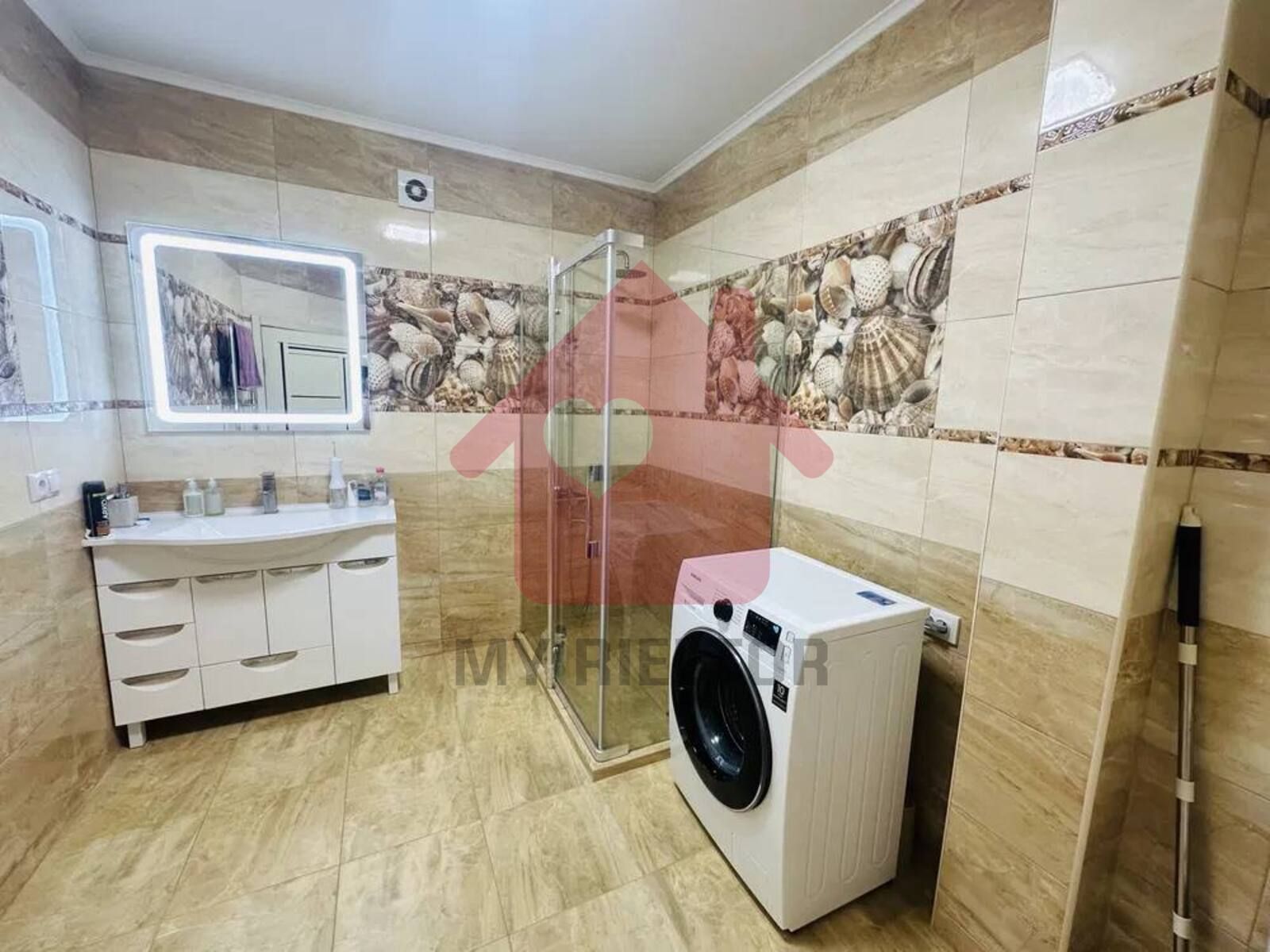 Продаж двокімнатної квартири по вул.Єньківська