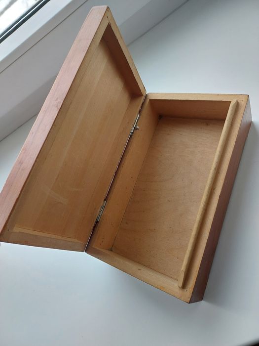 Шкатулка деревянная