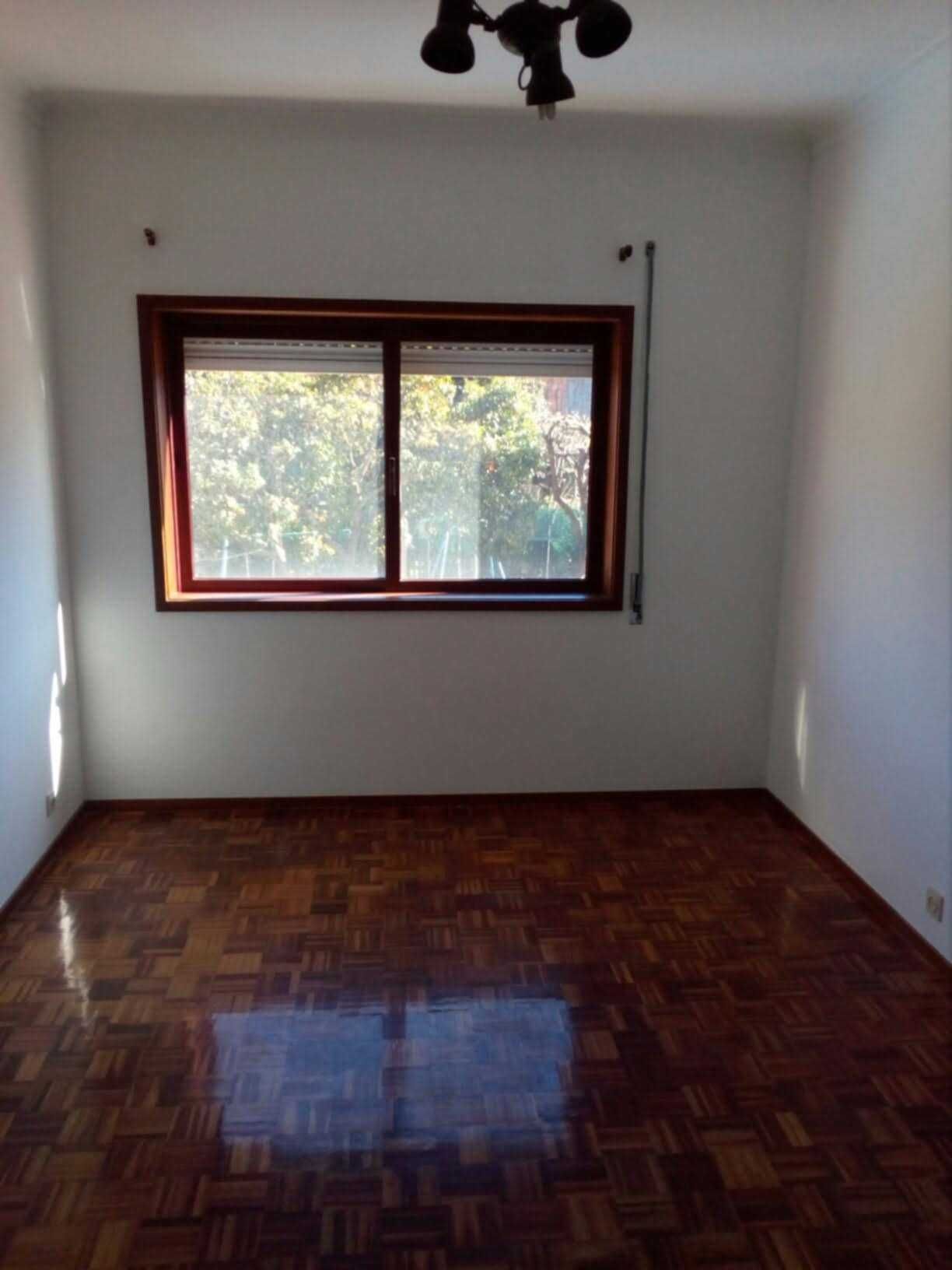 T1 (garagem e elevador) ao Parque da Lavandeira- Disponível em Outubro