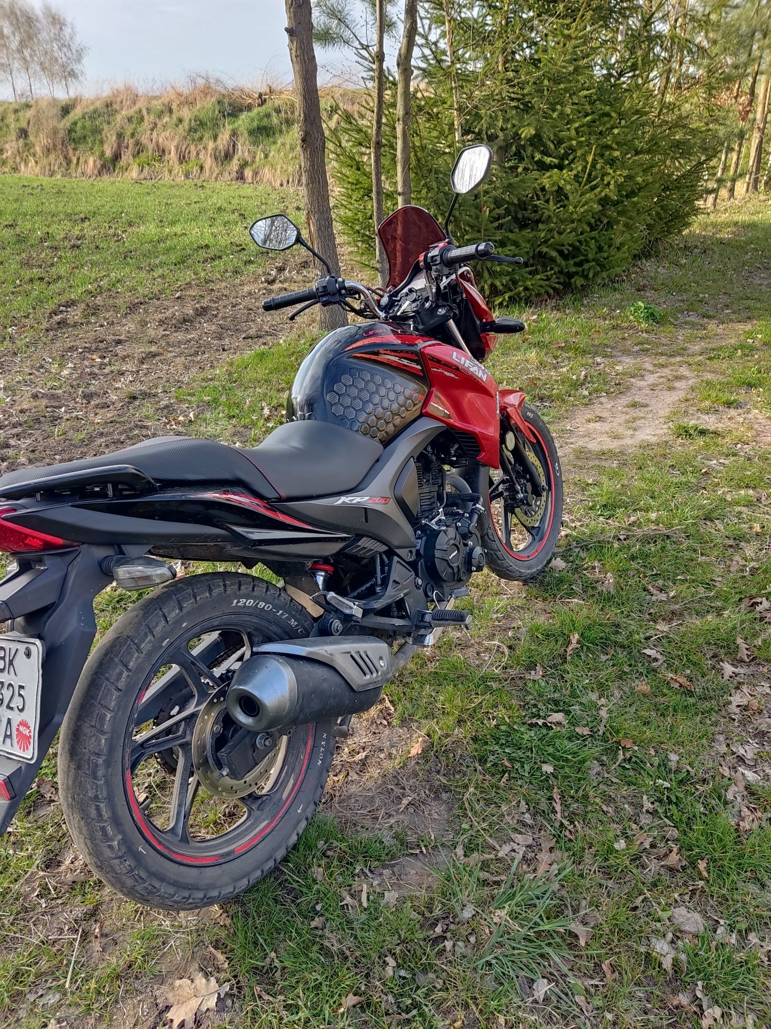 Продам Lifan kp200