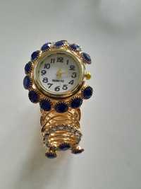 Zestaw biżuterii zegarek bransoletka kolczyki naszyjnik