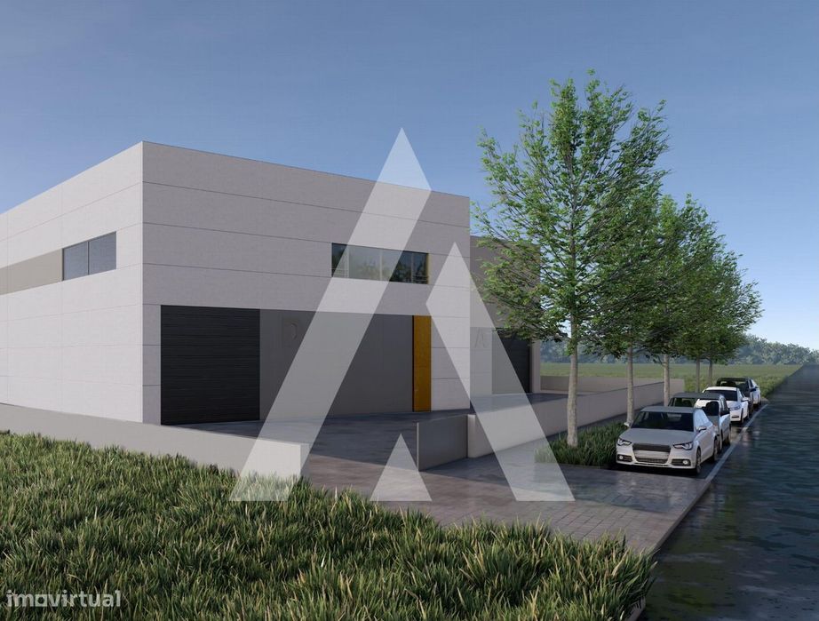 Armazém em construção na zona de ílhavo