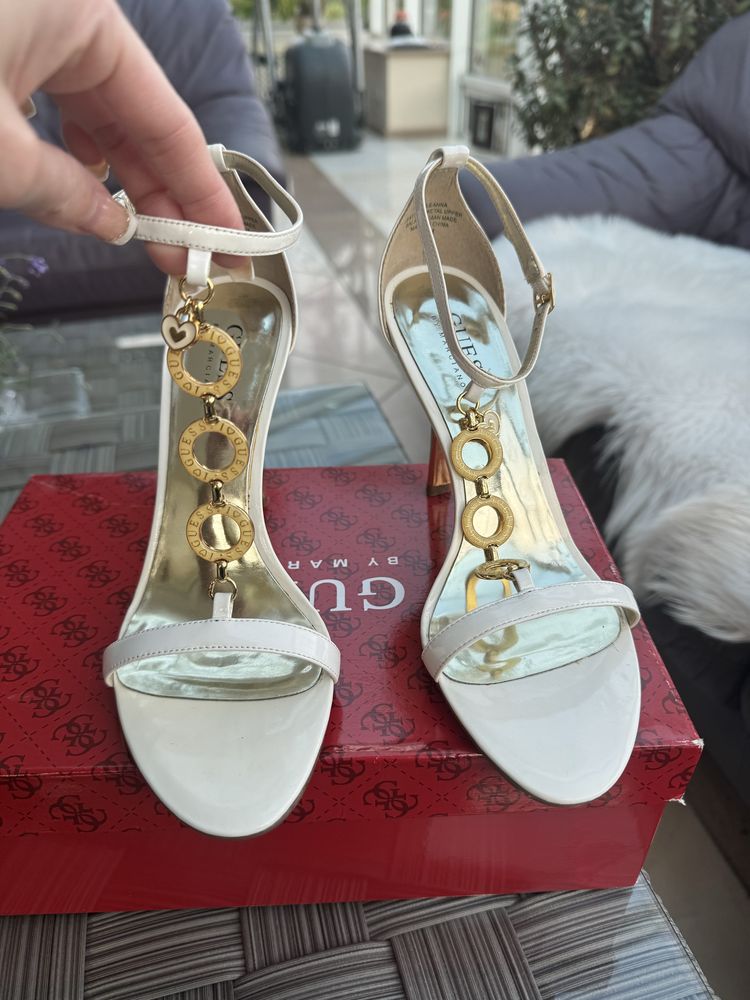 Szpilki Guess by Marciano