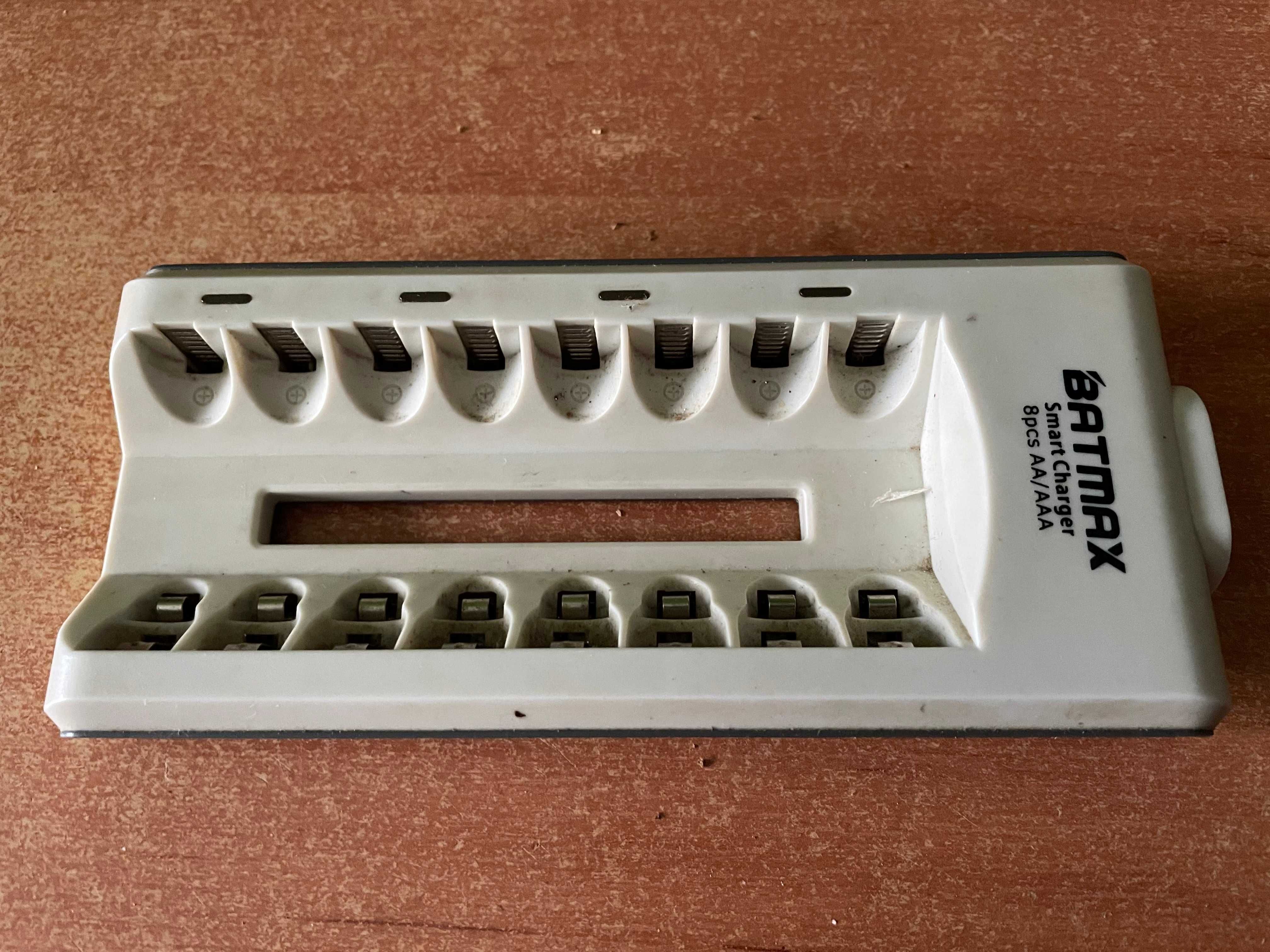 Batmax ładowarka baterii AA i AAA