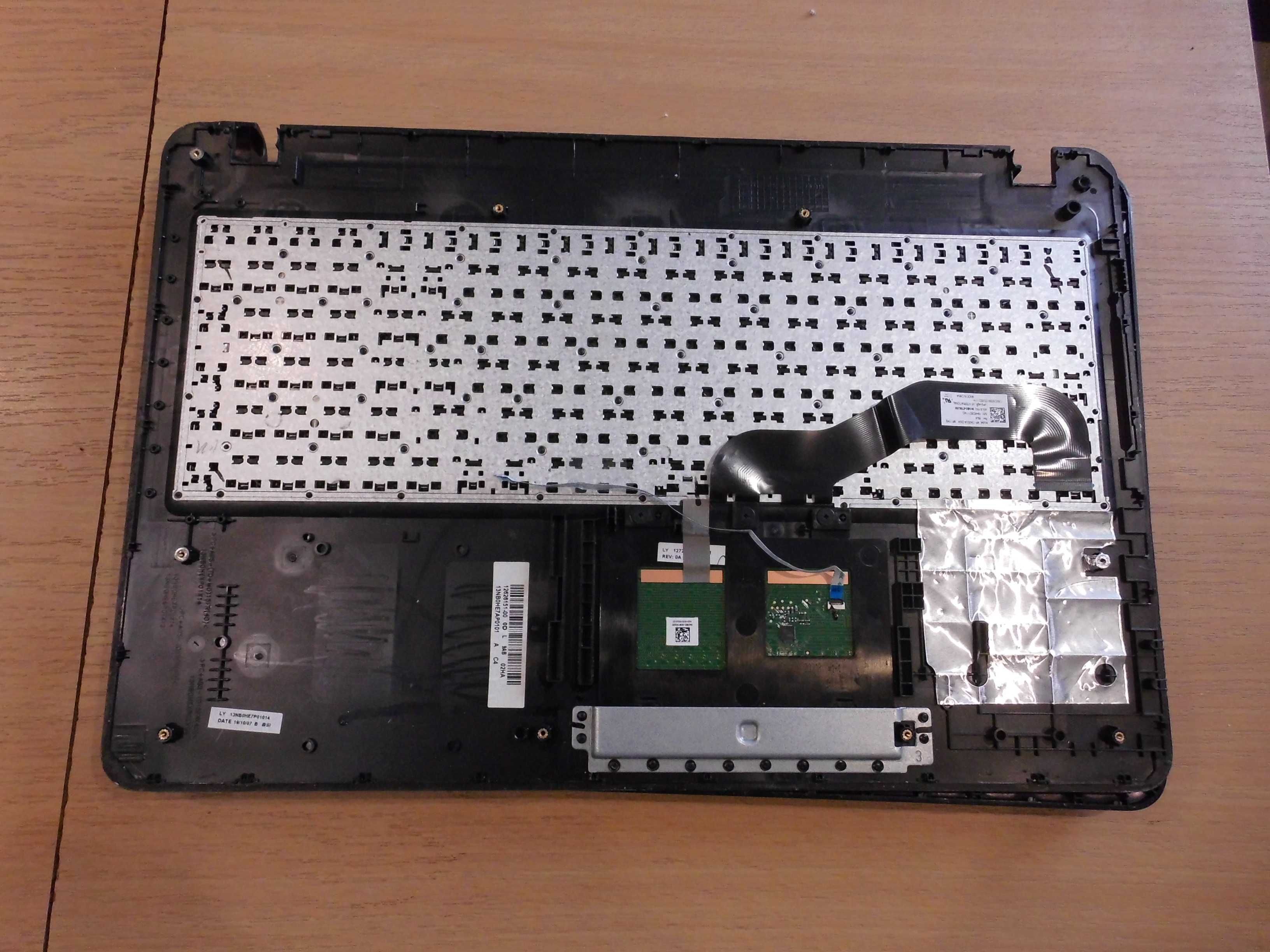 Asus A543M na części klawiatura, klapa matrycy