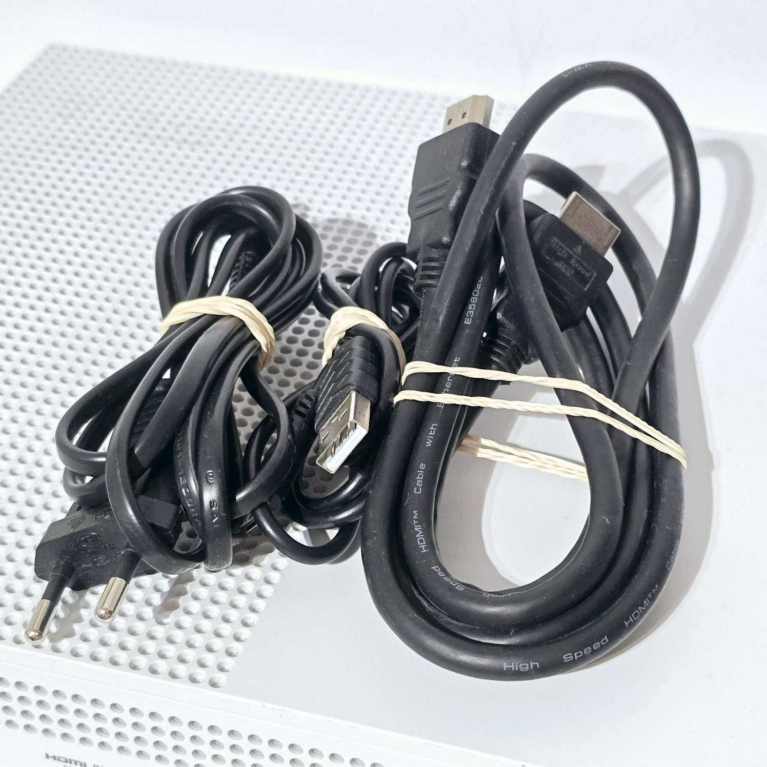konsola XBOX ONE S 1681 / 1TB