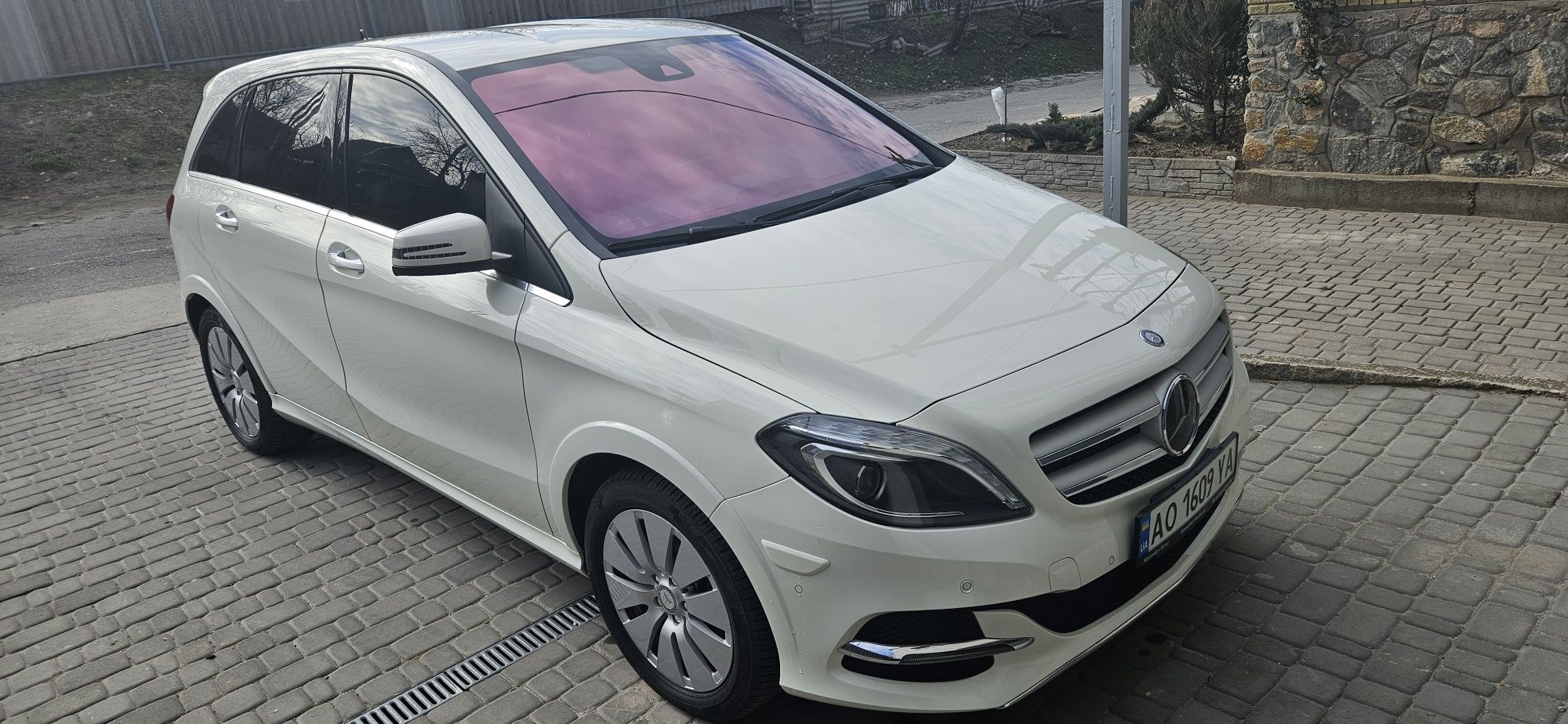 Mersedes B class W242 electric