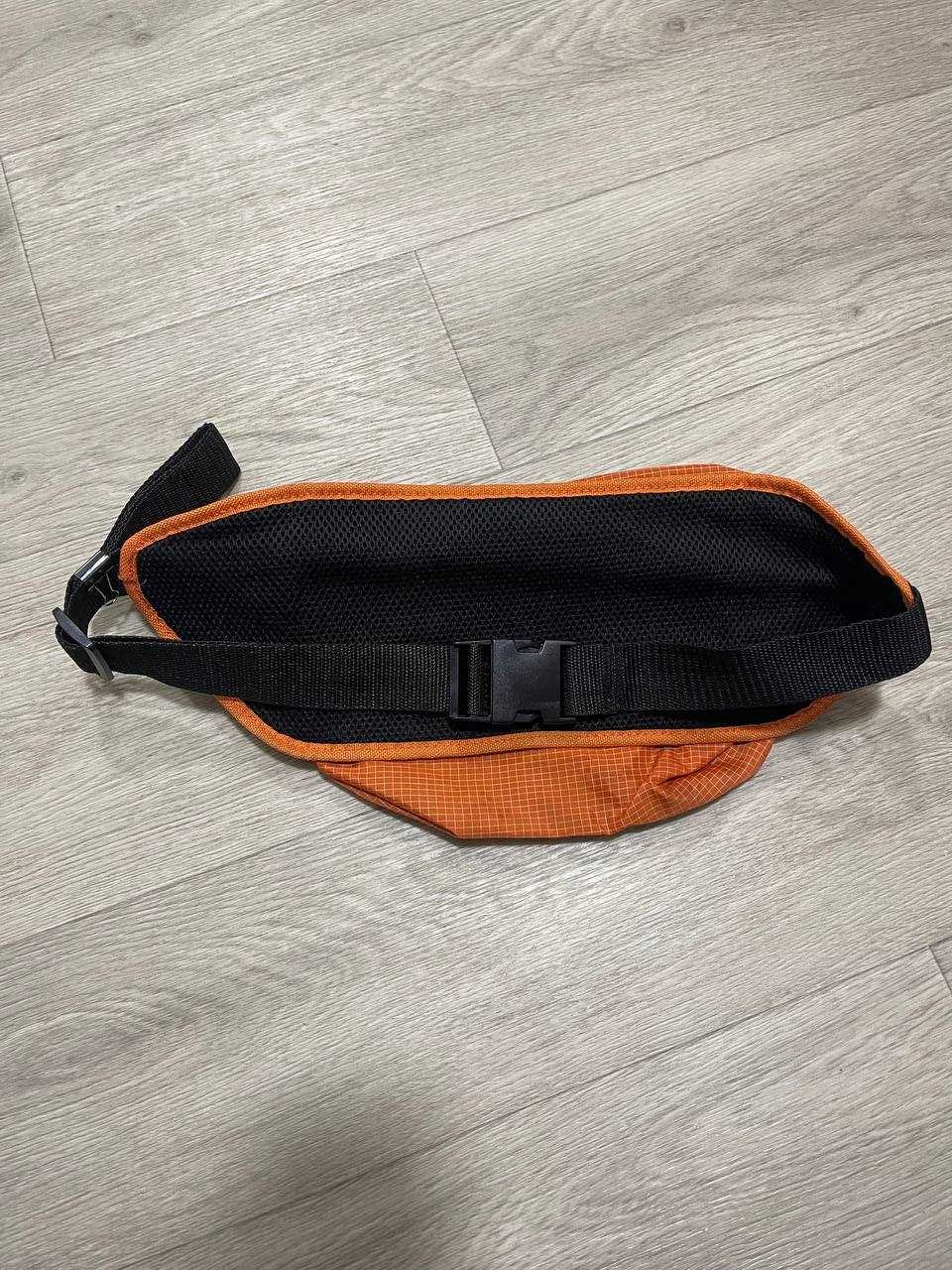 Бананка сумка на плече пояс primark levi's