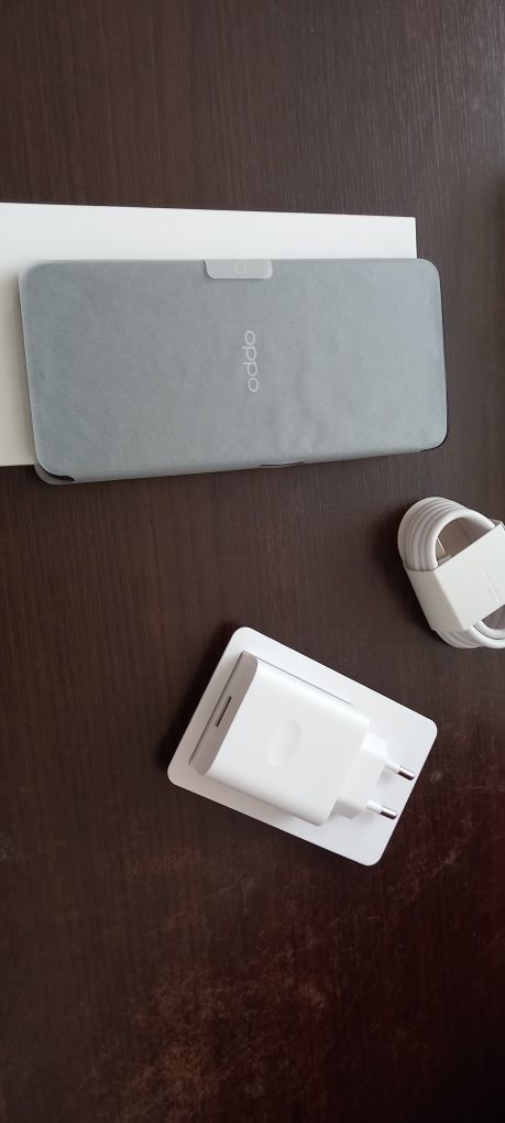 Oppo A38 smartfon