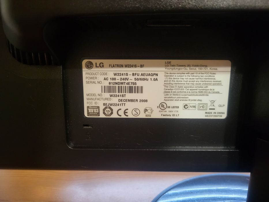 Монітор 22" LG W2241S