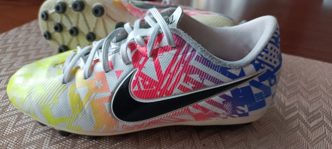 Buty piłkarskie Nike Mercurial rozmiar 33