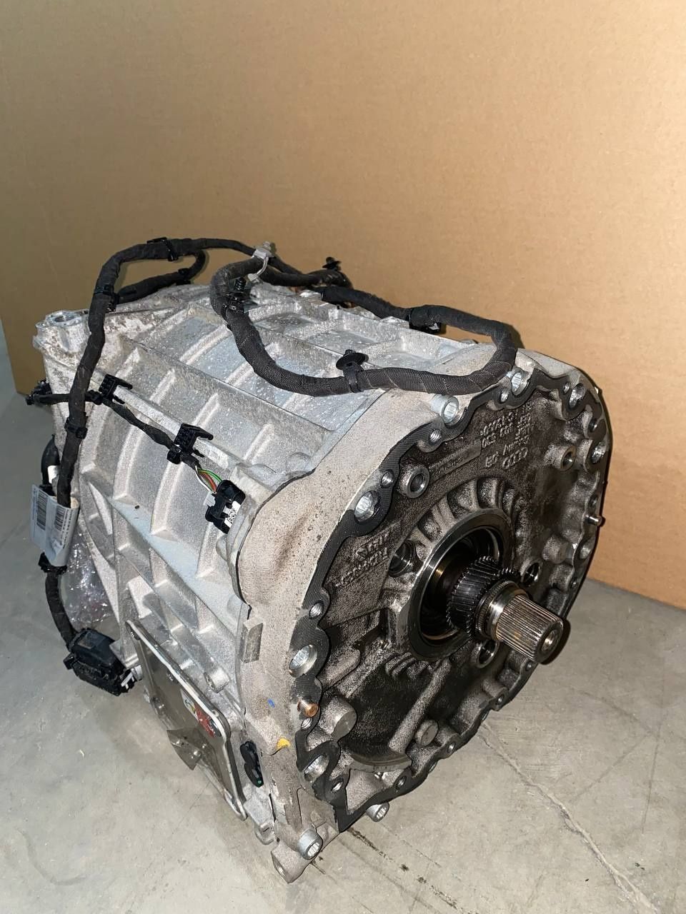 Задній двигун Audi E-tron 55