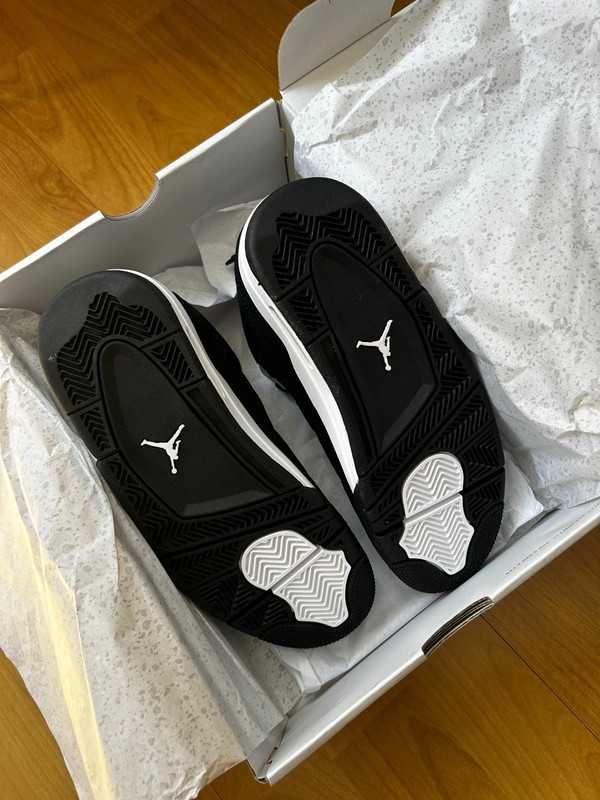 Jordan 4 Retro White Thunder 38 EU / 5,5US / 23,5 CM