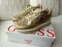 Sneakersy GUESS r.36 prawie nowe, cena skl. 539zł