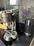 Ekspres do kawy DeLonghi kolbowy Dedica Style
