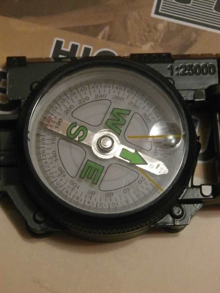 Компас армійський Lensatic Compass,масштабна метрова лінійка,лінза