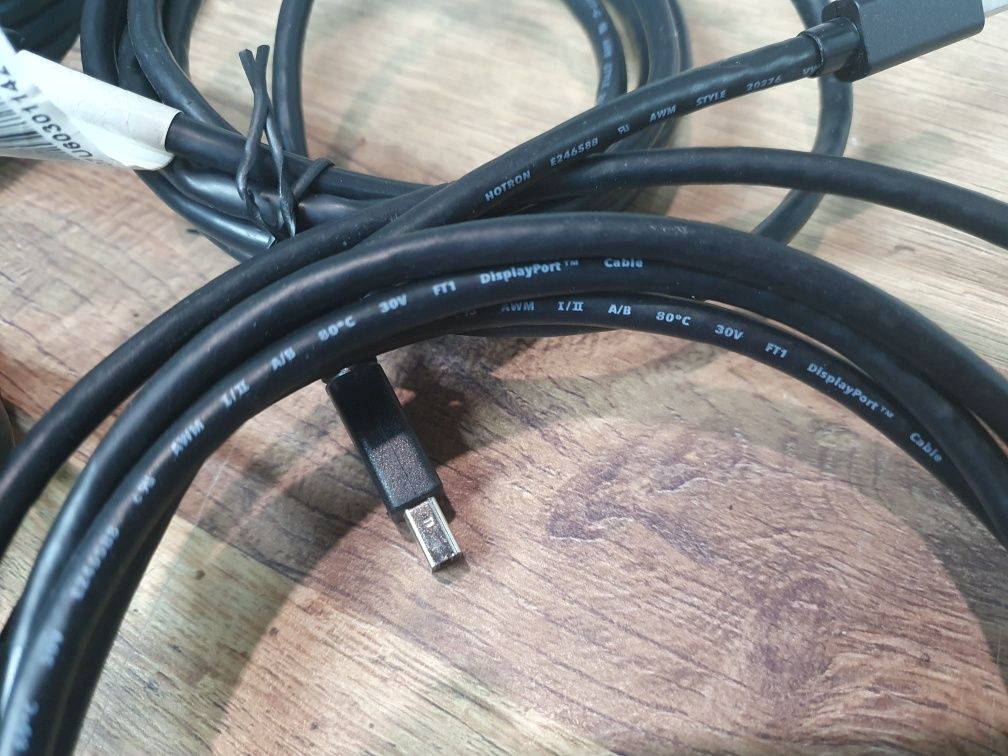 Кабеля Mini DP to Display Port
