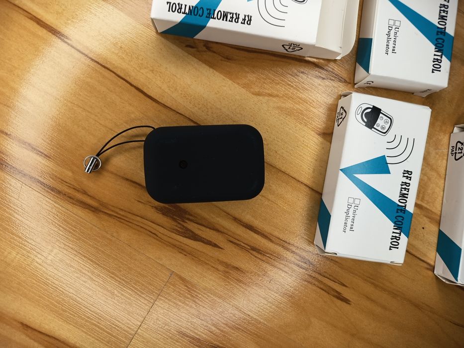 Zestaw 5x pilotów uniwersalnych RF 433MHz – duplikatory, 4 przyciski