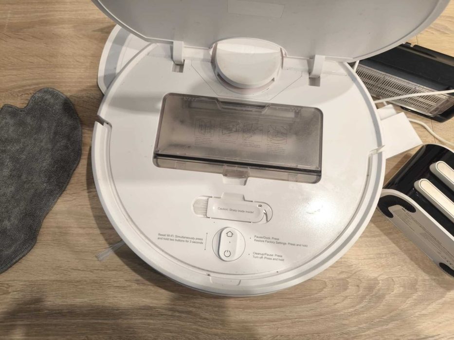 Xiaomi Mi Robot Vacuum Mop Pro (biały) - USZKODZONY