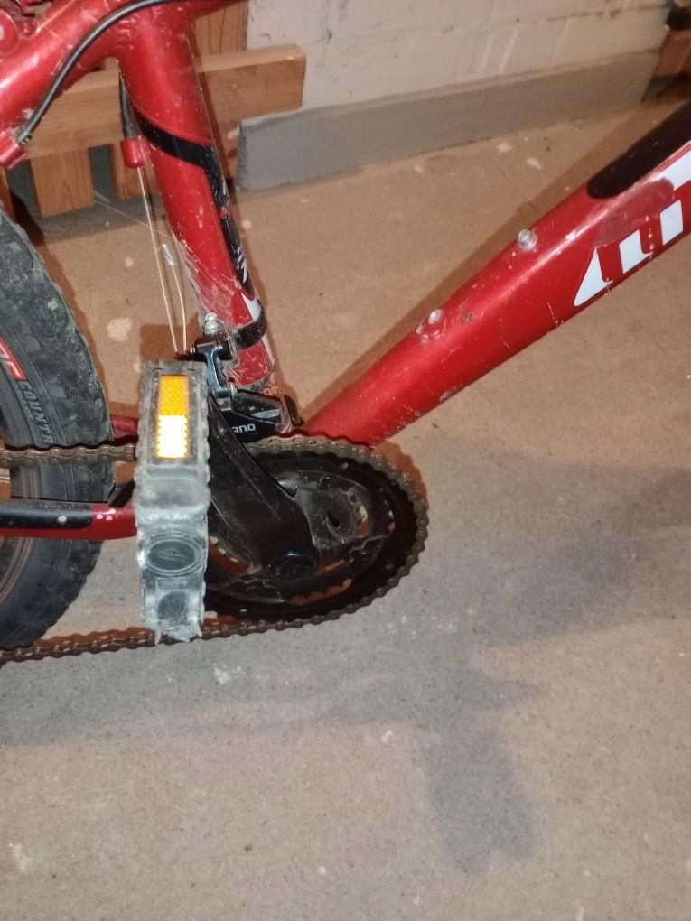 Sprzedam rower młodzieżowy 24 całe MAXIM
