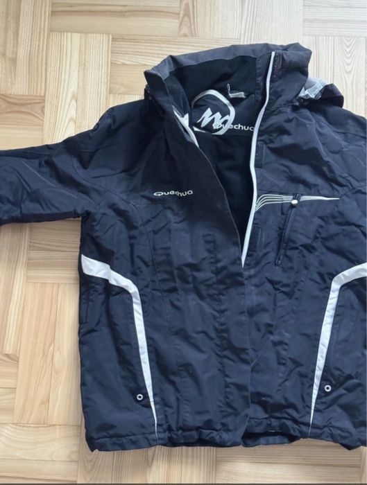 Czarna kurtka zimowa Quechua