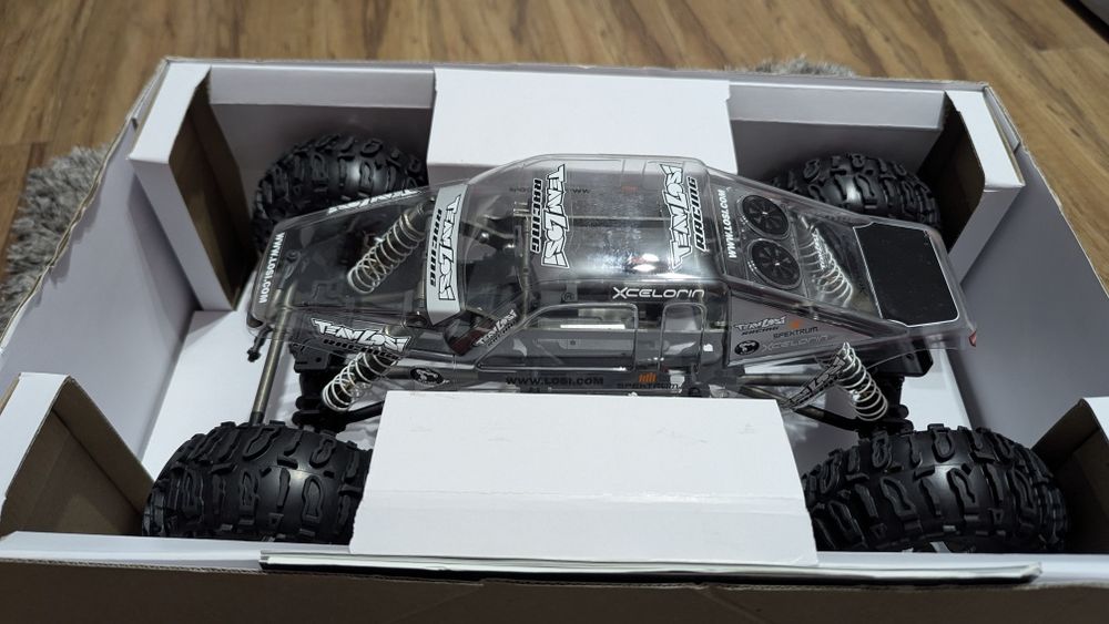 Sprzedam samochód zdalnie sterowany model RC