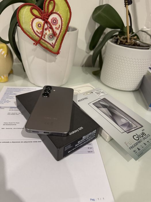 Samsung s25 12/256g com factura e garantia como novo