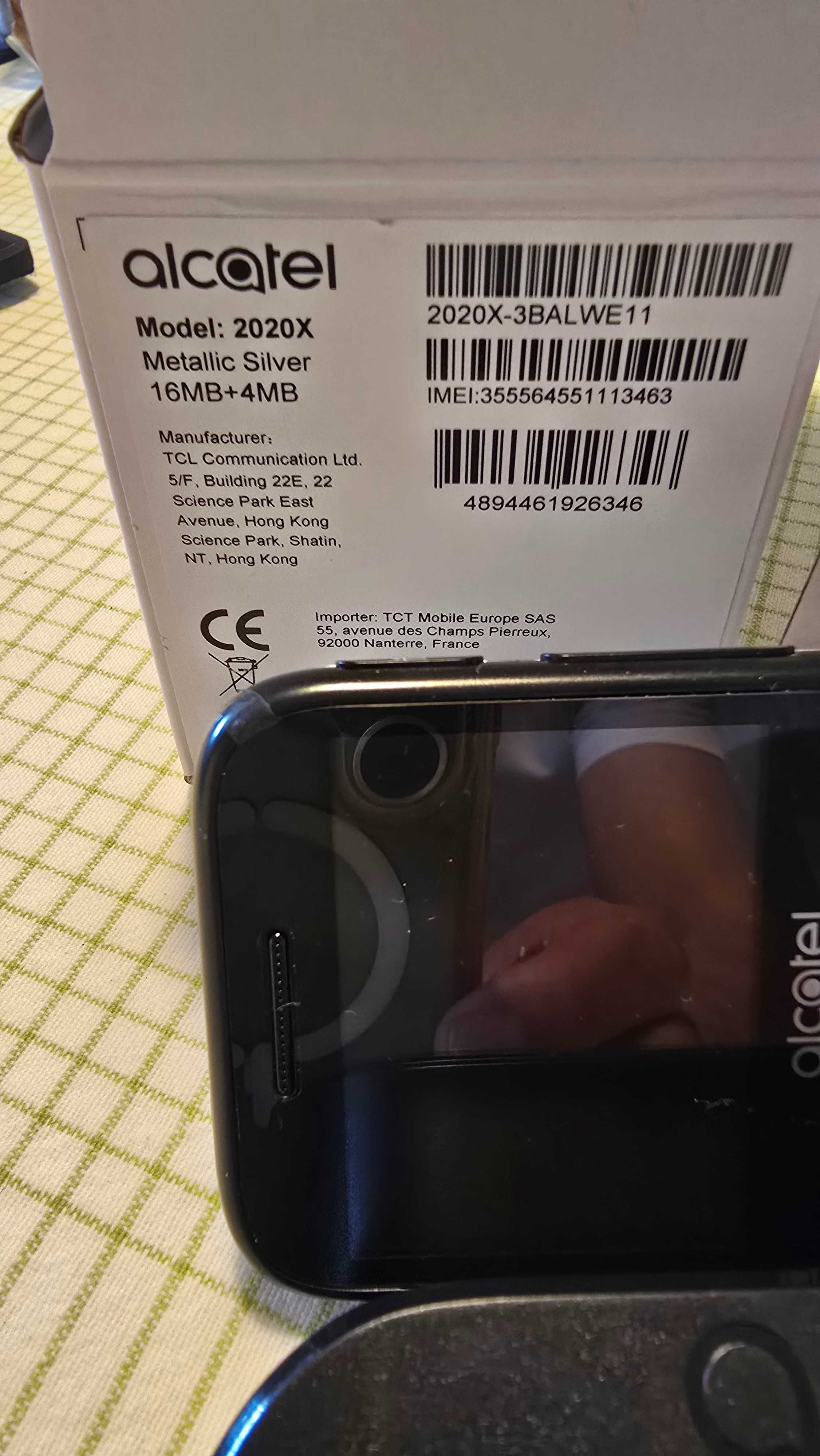 Telemóvel Alcatel 2020X