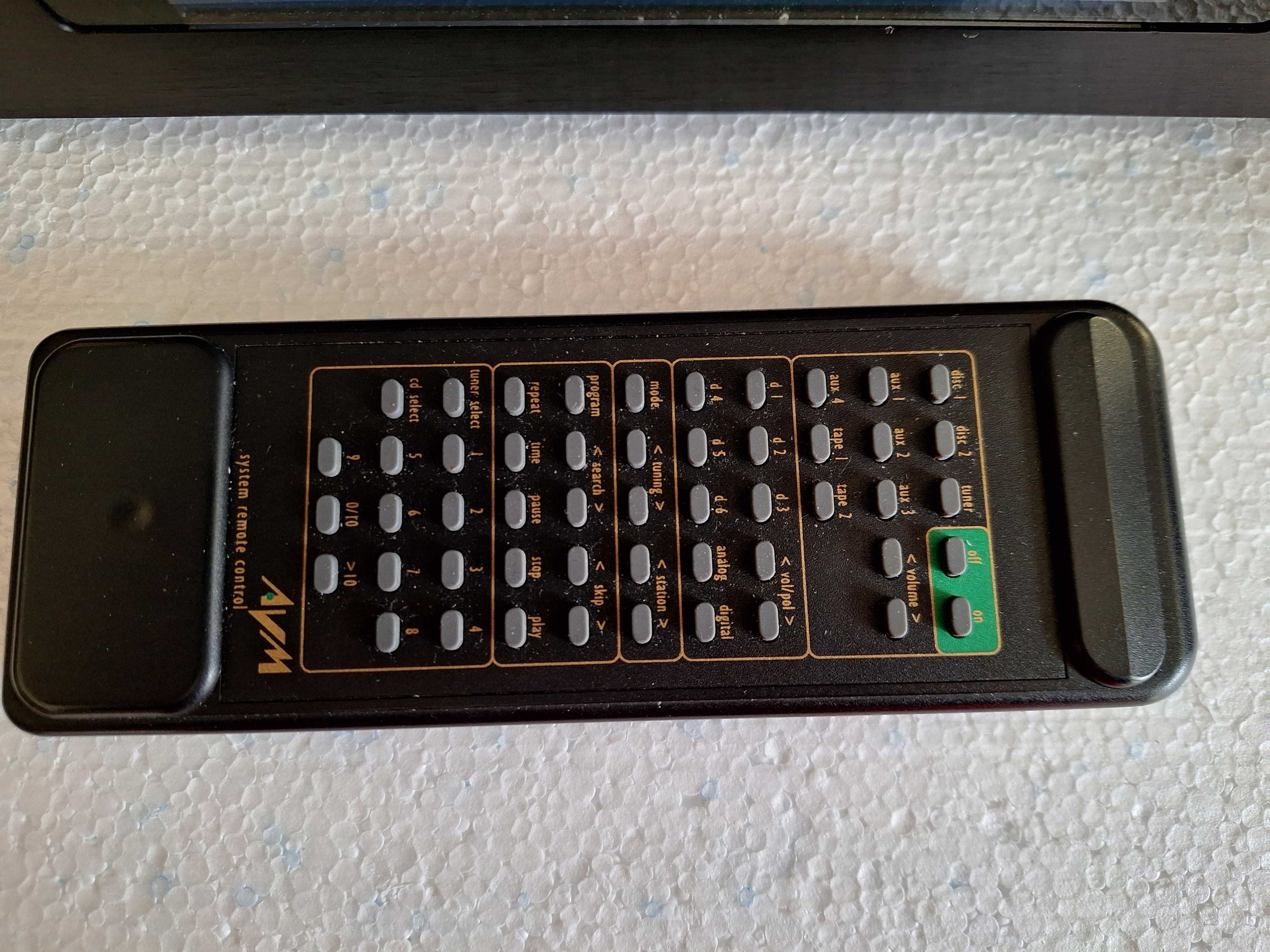 Przedwzmacniacz AVM Evolution V4 ( PILOT)