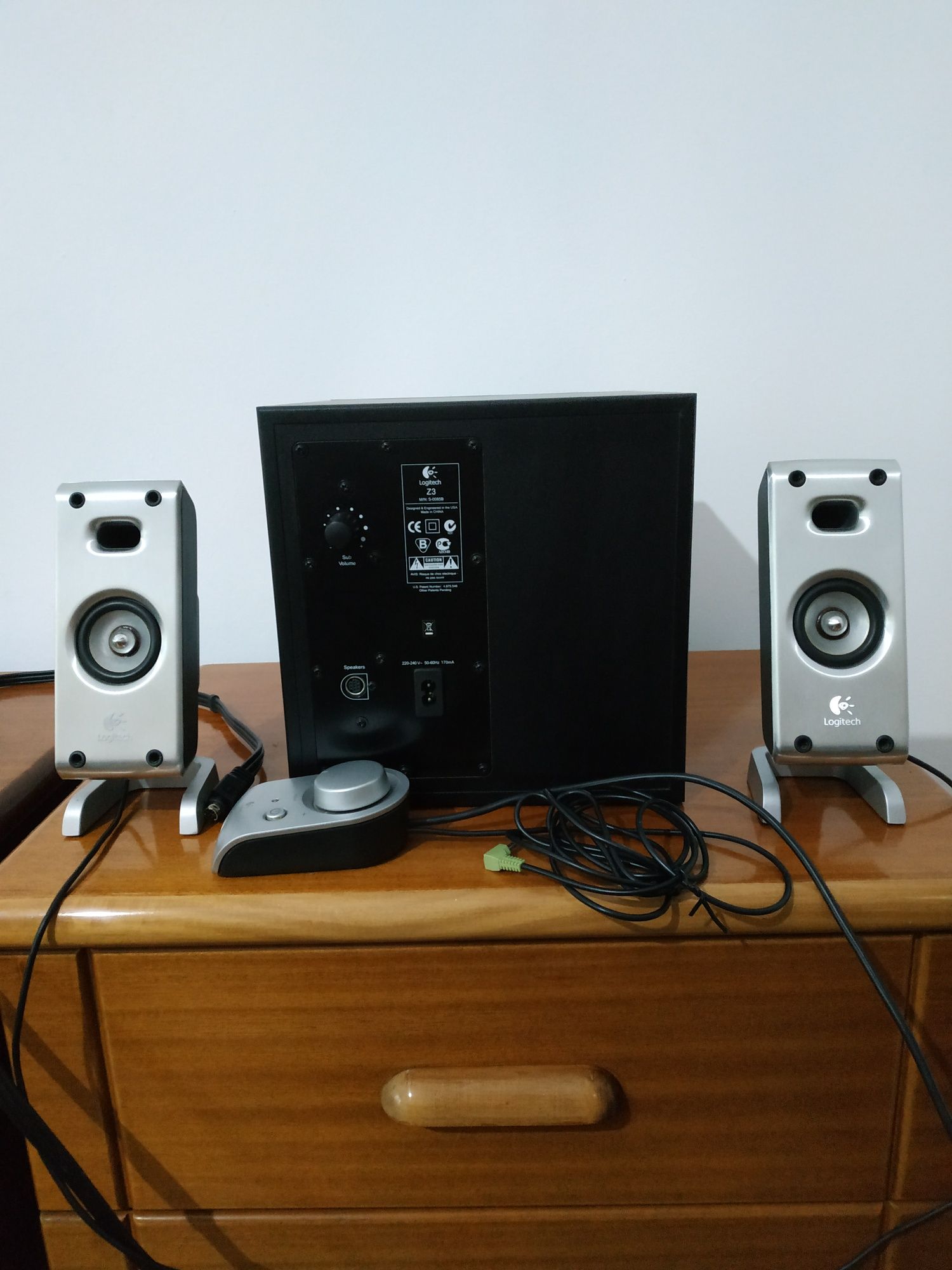 Logitech Z3 colunas+subwoofer