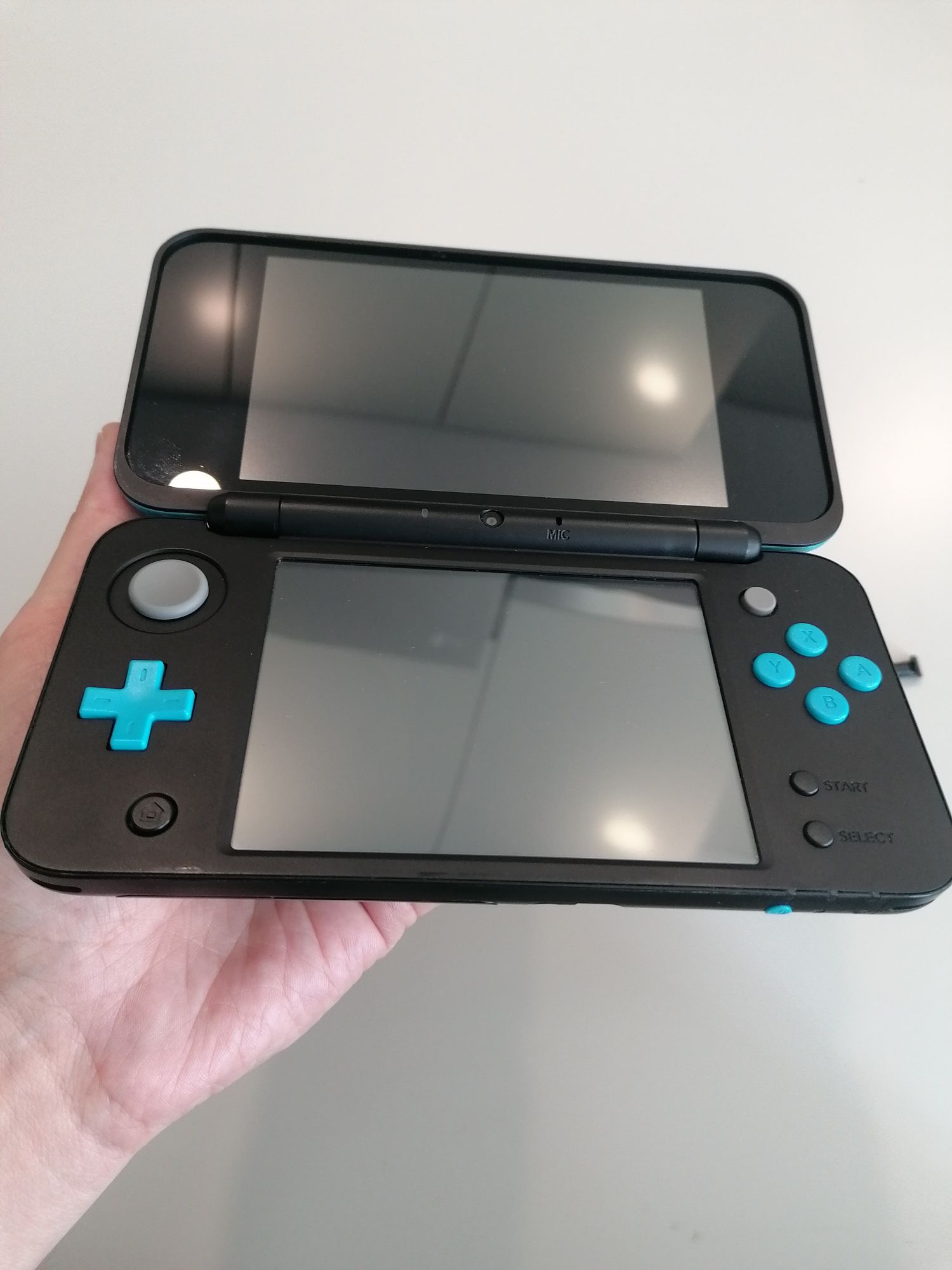 New Nintendo 2DS XL 32GB Homebrew