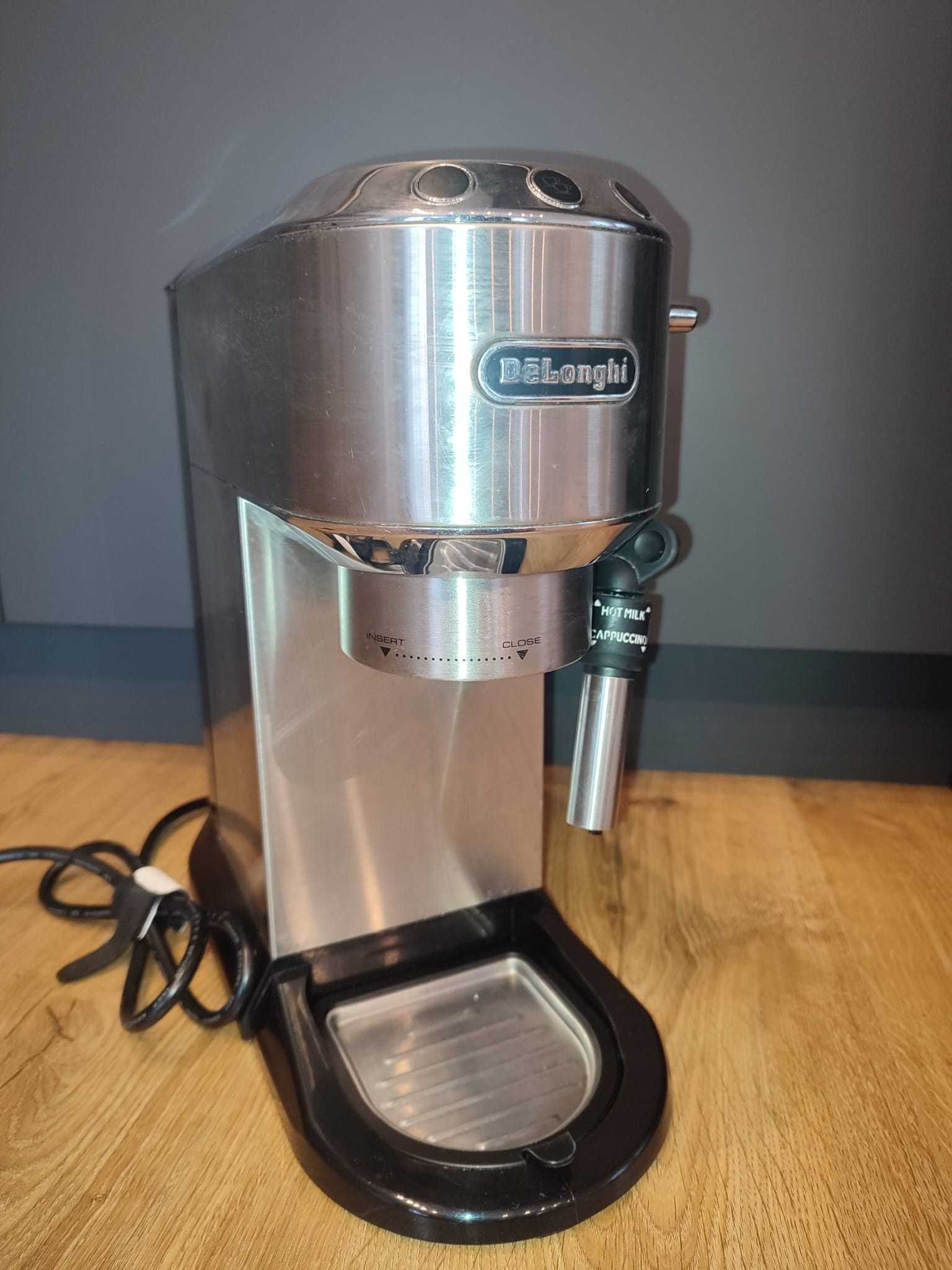 Ekspres kolbowy do kawy DeLonghi