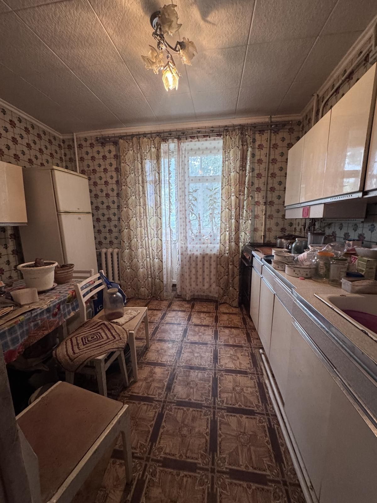 Продається двокімнатна квартира ,Чеський проєкт,в районі Льотного міст