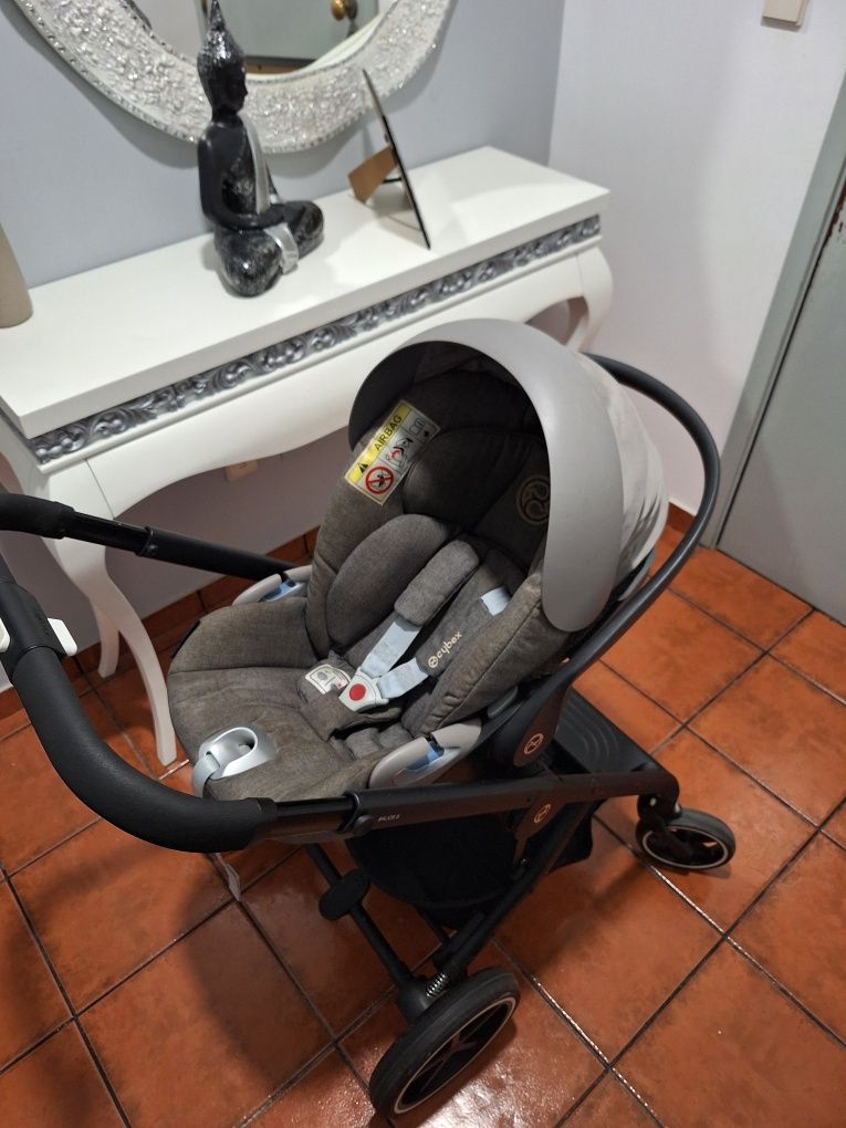 Carrinho cybex usado